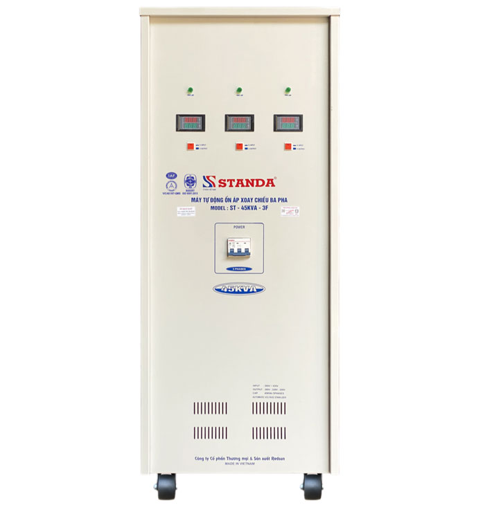 ảnh ổn áp Standa 45KVA dải 260V -430V mặt trước máy