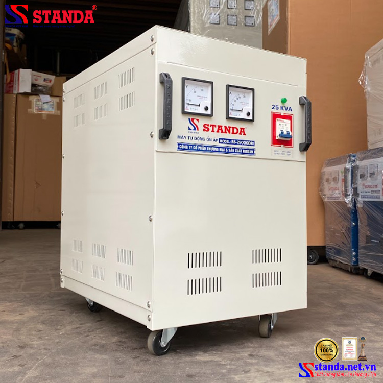 hình ảnh máy ổn áp Standa 25KVA điện áp 50V -250V dây đồng 100% mặt nghiêng của máy