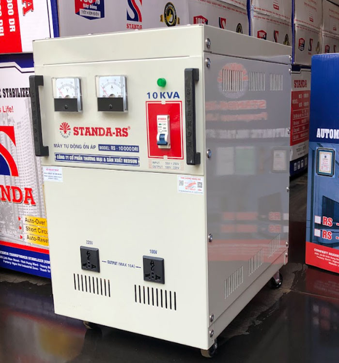 Hình ảnh ổn áp Standa RS 10KVA mặt nghiêng của máy Hình ảnh ổn áp Standa RS 10KVA mặt nghiêng của máy