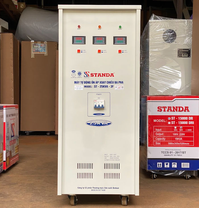 Ổn áp Standa 25KVA dải 260V - 430V dây đồng mặt trước máy