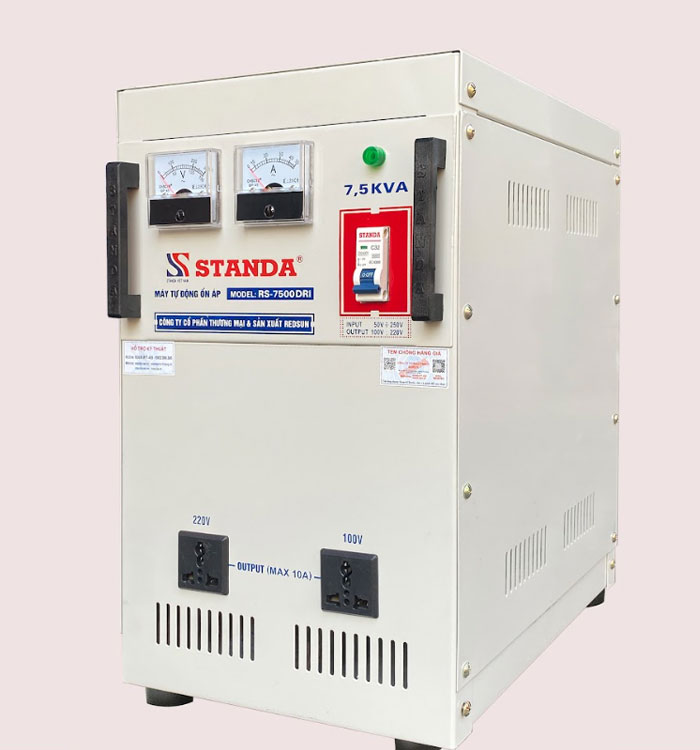 ảnh ổn áp Standa 7.5KVA mặt nghiêng của máy dây đồng ảnh ổn áp Standa 7.5KVA mặt nghiêng của máy dây đồng