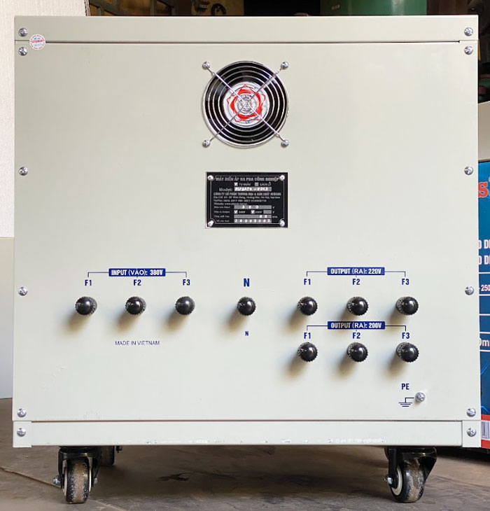 biến áp tự ngẫu Standa 60KVA mặt sau máy dải 380V -220V dây đồng 