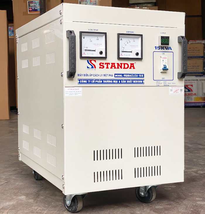 ảnh biến áp cách ly Standa 15KVA mặt nghiêng phải của máy 220V-200V dây đồng