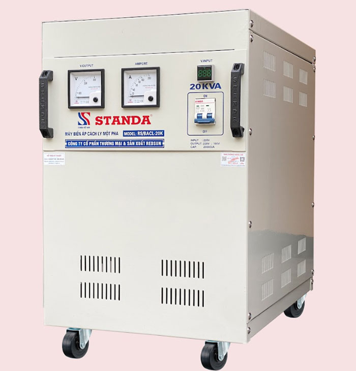 bien ap cach ly 1 pha Standa 20KVA dien ap 220V-200V-100V mặt nghiêng của máy