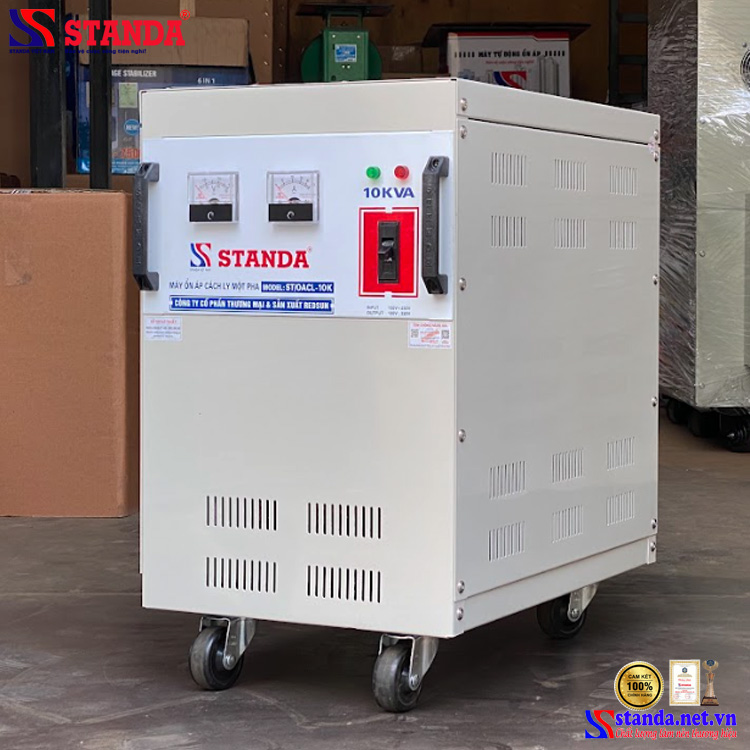 ổn áp Standa 10KVA điện áp vào 150V -250V điện áp ra 220V-100V mặt nghiêng của máy 