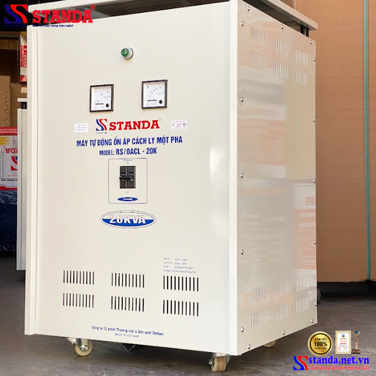 mẫu máy tự động ổn áp Standa 20KVA 1 pha dây đồng 100% điện áp 150V-250V-220V-100V mặt sau của máy 
