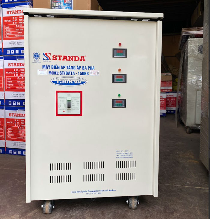 Máy biến áp tăng ap Standa 150KVA mặt trước của máy