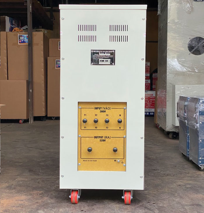 mấu biến áp 3 pha ra 1 pha cho điện năng lượng mặt trời mấu biến áp 3 pha ra 1 pha cho điện năng lượng mặt trời