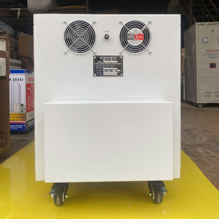 máy biến áp cách ly Standa 30KVA 1 pha 220V máy biến áp cách ly Standa 30KVA 1 pha 220V