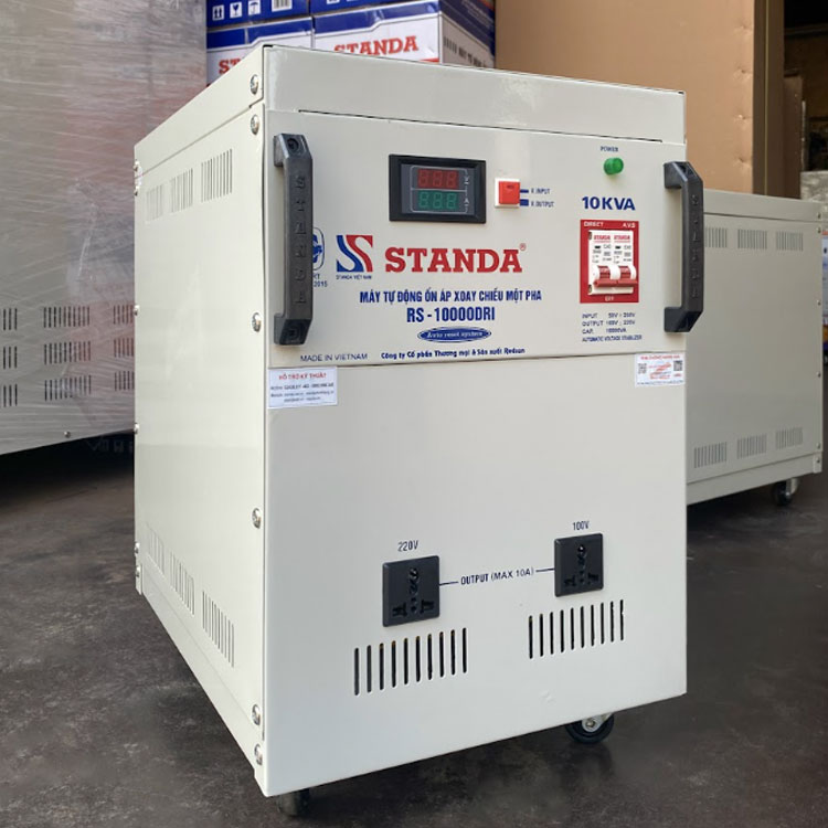 ảnh máy ổn áp Standa xoay chiều 1 pha chất lượng cao như thế nào giải đáp từ A đến Z mặt nghiêng phải của máy ảnh máy ổn áp Standa xoay chiều 1 pha chất lượng cao như thế nào giải đáp từ A đến Z mặt nghiêng phải của máy